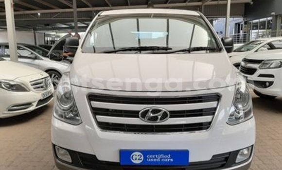 Nunua Ilio tumika Hyundai H1 White Gari ndani ya Ezulwini nchini Hhohho Nunua Ilio tumika Hyundai H1 White Gari ndani ya Ezulwini nchini Hhohho
