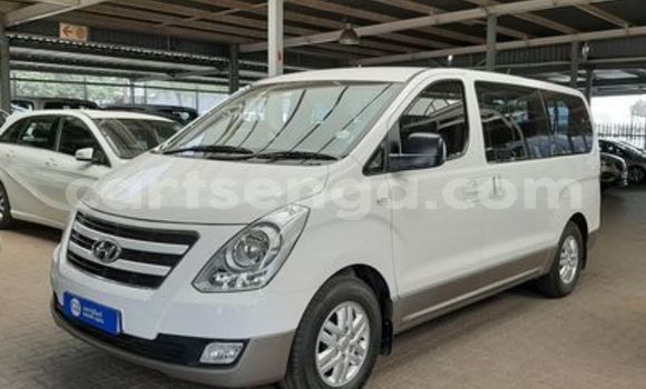 Acheter Occasion Voiture Hyundai H1 Blanc à Ezulwini, Hhohho Acheter Occasion Voiture Hyundai H1 Blanc à Ezulwini, Hhohho