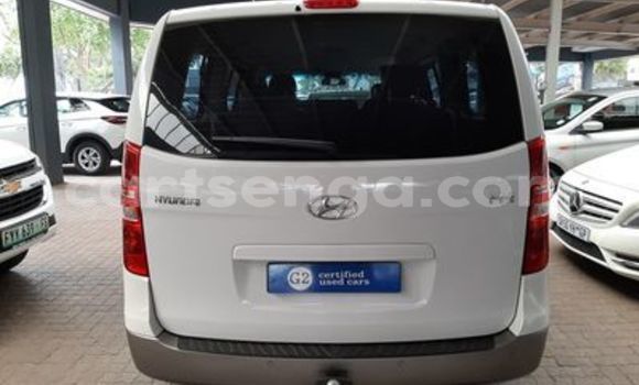 Acheter Occasion Voiture Hyundai H1 Blanc à Ezulwini, Hhohho Acheter Occasion Voiture Hyundai H1 Blanc à Ezulwini, Hhohho