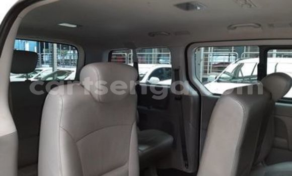 Acheter Occasion Voiture Hyundai H1 Blanc à Ezulwini, Hhohho Acheter Occasion Voiture Hyundai H1 Blanc à Ezulwini, Hhohho