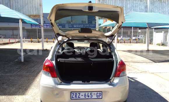 Buy Used Toyota Yaris Silver Car in Hluti in Shiselweni District Buy Used Toyota Yaris Silver Car in Hluti in Shiselweni District