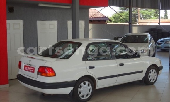 Nunua Ilio tumika Toyota Corolla White Gari ndani ya Bulembu nchini Hhohho Nunua Ilio tumika Toyota Corolla White Gari ndani ya Bulembu nchini Hhohho