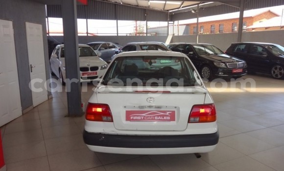 Nunua Ilio tumika Toyota Corolla White Gari ndani ya Bulembu nchini Hhohho Nunua Ilio tumika Toyota Corolla White Gari ndani ya Bulembu nchini Hhohho