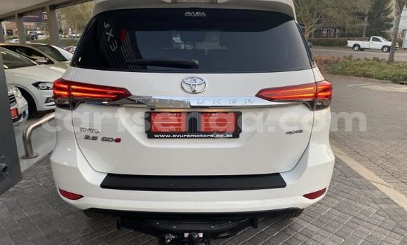 Buy Used Toyota Fortuner White Car in Big Bend in Lubombo Buy Used Toyota Fortuner White Car in Big Bend in Lubombo