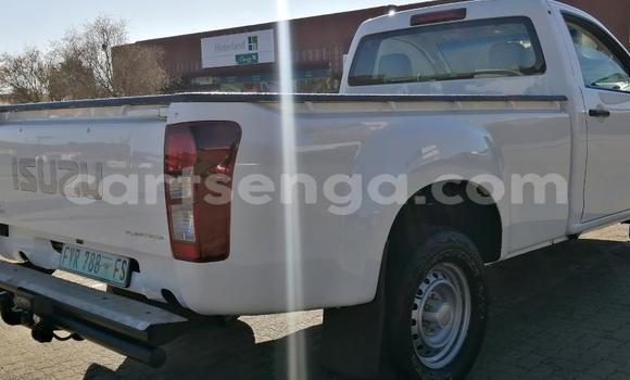 Buy Used Isuzu KB White Car in Big Bend in Lubombo Buy Used Isuzu KB White Car in Big Bend in Lubombo