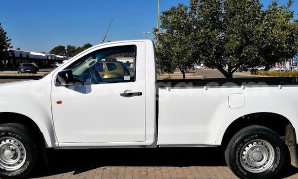 Buy Used Isuzu KB White Car in Big Bend in Lubombo Buy Used Isuzu KB White Car in Big Bend in Lubombo