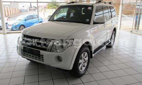 Buy Used Mitsubishi Pajero White Car in Big Bend in Lubombo Buy Used Mitsubishi Pajero White Car in Big Bend in Lubombo