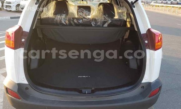 Buy Import Toyota RAV4 White Car in Import - Dubai in Hhohho Buy Import Toyota RAV4 White Car in Import - Dubai in Hhohho