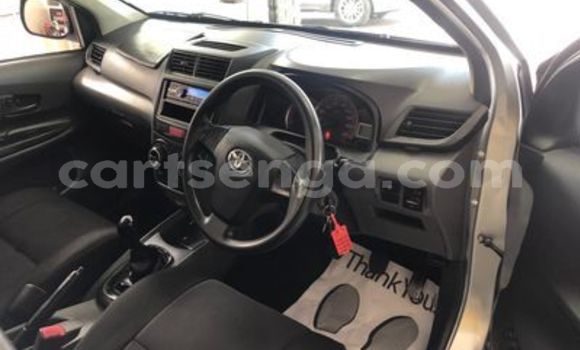 Nunua Ilio tumika Toyota Avanza White Gari ndani ya Ezulwini nchini Hhohho Nunua Ilio tumika Toyota Avanza White Gari ndani ya Ezulwini nchini Hhohho