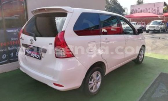 Nunua Ilio tumika Toyota Avanza White Gari ndani ya Ezulwini nchini Hhohho Nunua Ilio tumika Toyota Avanza White Gari ndani ya Ezulwini nchini Hhohho