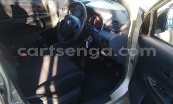 Nunua Ilio tumika Toyota Avanza Silver Gari ndani ya Hlatikulu nchini Wilaya ya Shiselweni Nunua Ilio tumika Toyota Avanza Silver Gari ndani ya Hlatikulu nchini Wilaya ya Shiselweni