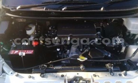 Nunua Ilio tumika Toyota Avanza Silver Gari ndani ya Hlatikulu nchini Wilaya ya Shiselweni Nunua Ilio tumika Toyota Avanza Silver Gari ndani ya Hlatikulu nchini Wilaya ya Shiselweni