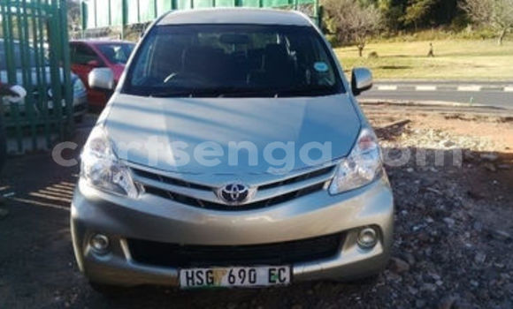 Nunua Ilio tumika Toyota Avanza Silver Gari ndani ya Hlatikulu nchini Wilaya ya Shiselweni Nunua Ilio tumika Toyota Avanza Silver Gari ndani ya Hlatikulu nchini Wilaya ya Shiselweni