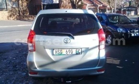 Nunua Ilio tumika Toyota Avanza Silver Gari ndani ya Hlatikulu nchini Wilaya ya Shiselweni Nunua Ilio tumika Toyota Avanza Silver Gari ndani ya Hlatikulu nchini Wilaya ya Shiselweni