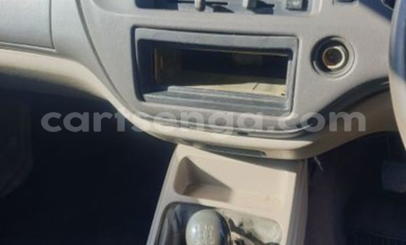 Buy Used Toyota Comfort Silver Car in Hluti in Shiselweni District Buy Used Toyota Comfort Silver Car in Hluti in Shiselweni District