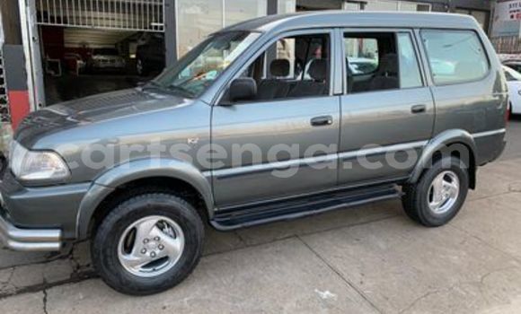 Nunua Ilio tumika Toyota Comfort Silver Gari ndani ya Kubuta nchini Wilaya ya Shiselweni Nunua Ilio tumika Toyota Comfort Silver Gari ndani ya Kubuta nchini Wilaya ya Shiselweni