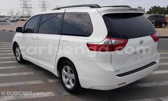 Buy Import Toyota Sienna White Car in Import - Dubai in Hhohho Buy Import Toyota Sienna White Car in Import - Dubai in Hhohho
