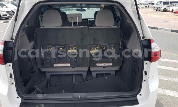 Buy Import Toyota Sienna White Car in Import - Dubai in Hhohho Buy Import Toyota Sienna White Car in Import - Dubai in Hhohho