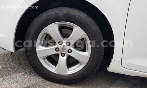 Buy Import Toyota Sienna White Car in Import - Dubai in Hhohho Buy Import Toyota Sienna White Car in Import - Dubai in Hhohho