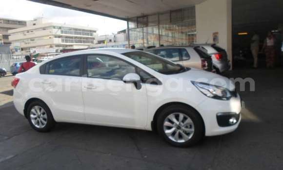 Buy Used Kia Rio White Car in Ezulwini in Hhohho Buy Used Kia Rio White Car in Ezulwini in Hhohho