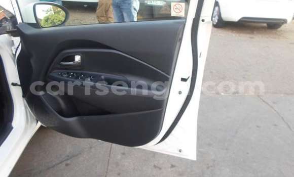 Buy Used Kia Rio White Car in Ezulwini in Hhohho Buy Used Kia Rio White Car in Ezulwini in Hhohho