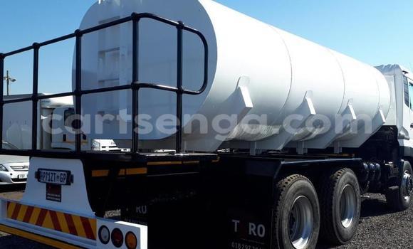 Buy Used Nissan UD White Truck in Ezulwini in Hhohho Buy Used Nissan UD White Truck in Ezulwini in Hhohho