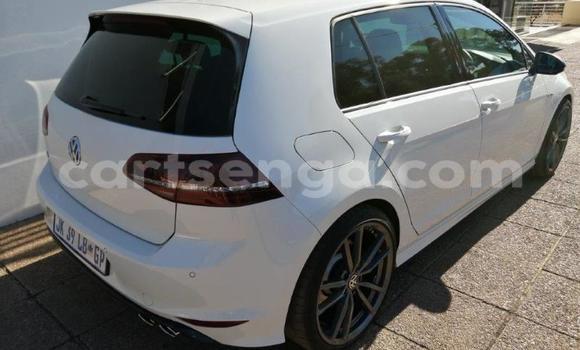 Nunua Ilio tumika Volkswagen Golf R White Gari ndani ya Bulembu nchini Hhohho Nunua Ilio tumika Volkswagen Golf R White Gari ndani ya Bulembu nchini Hhohho