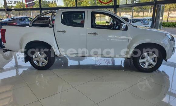 Buy Used Isuzu KB White Car in Big Bend in Lubombo Buy Used Isuzu KB White Car in Big Bend in Lubombo