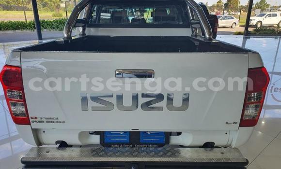 Buy Used Isuzu KB White Car in Big Bend in Lubombo Buy Used Isuzu KB White Car in Big Bend in Lubombo