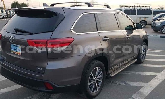 Buy Import Toyota Highlander Other Car in Import - Dubai in Hhohho Buy Import Toyota Highlander Other Car in Import - Dubai in Hhohho