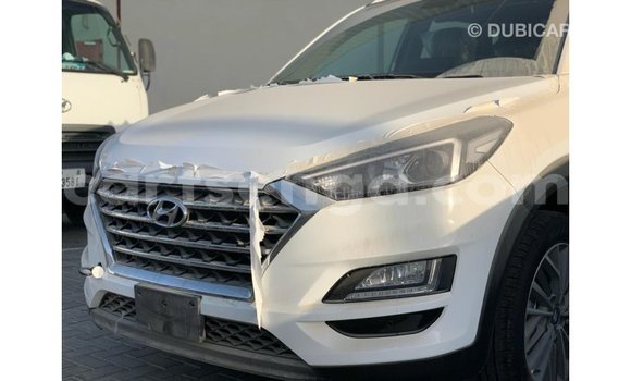 Acheter Import Voiture Hyundai Tucson Blanc à Import - Dubai, Hhohho Acheter Import Voiture Hyundai Tucson Blanc à Import - Dubai, Hhohho