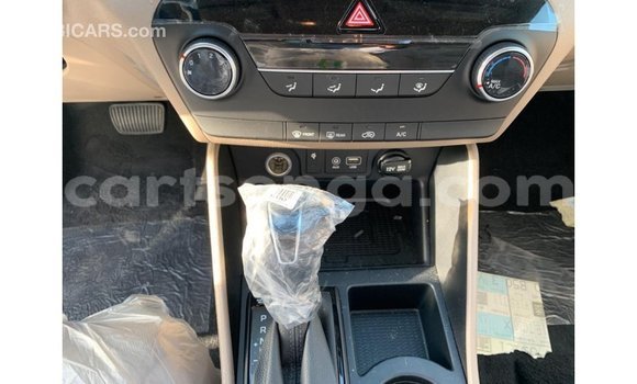 Acheter Import Voiture Hyundai Tucson Blanc à Import - Dubai, Hhohho Acheter Import Voiture Hyundai Tucson Blanc à Import - Dubai, Hhohho