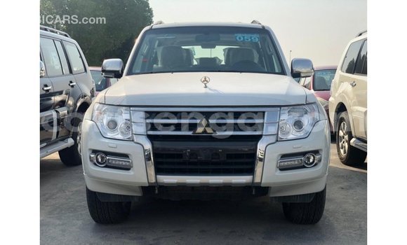 Nunua Imported Mitsubishi Pajero Black Gari ndani ya Import - Dubai nchini Hhohho Nunua Imported Mitsubishi Pajero Black Gari ndani ya Import - Dubai nchini Hhohho