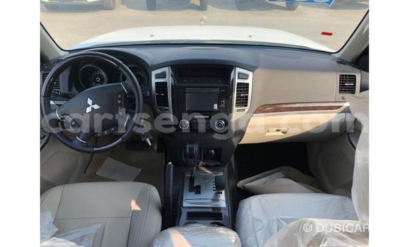 Nunua Imported Mitsubishi Pajero Black Gari ndani ya Import - Dubai nchini Hhohho Nunua Imported Mitsubishi Pajero Black Gari ndani ya Import - Dubai nchini Hhohho