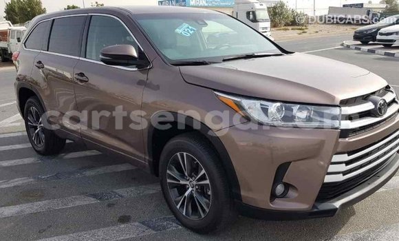 Buy Import Toyota Highlander Brown Car in Import - Dubai in Hhohho Buy Import Toyota Highlander Brown Car in Import - Dubai in Hhohho