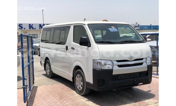 Nunua Imported Toyota Hiace White Gari ndani ya Import - Dubai nchini Hhohho Nunua Imported Toyota Hiace White Gari ndani ya Import - Dubai nchini Hhohho