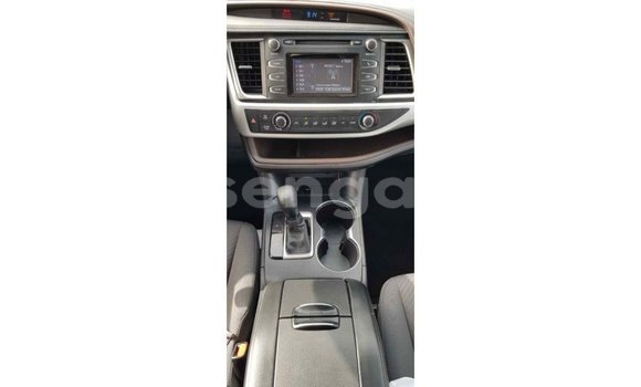 Buy Import Toyota Highlander Brown Car in Import - Dubai in Hhohho Buy Import Toyota Highlander Brown Car in Import - Dubai in Hhohho