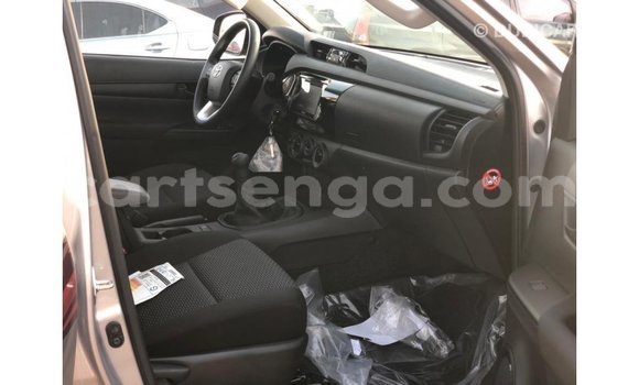 Nunua Imported Toyota Hilux Other Gari ndani ya Import - Dubai nchini Hhohho Nunua Imported Toyota Hilux Other Gari ndani ya Import - Dubai nchini Hhohho