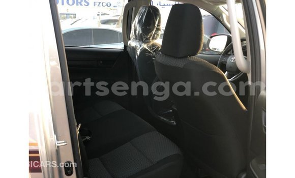 Nunua Imported Toyota Hilux Other Gari ndani ya Import - Dubai nchini Hhohho Nunua Imported Toyota Hilux Other Gari ndani ya Import - Dubai nchini Hhohho