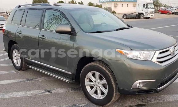 Buy Import Toyota Highlander Green Car in Import - Dubai in Hhohho Buy Import Toyota Highlander Green Car in Import - Dubai in Hhohho