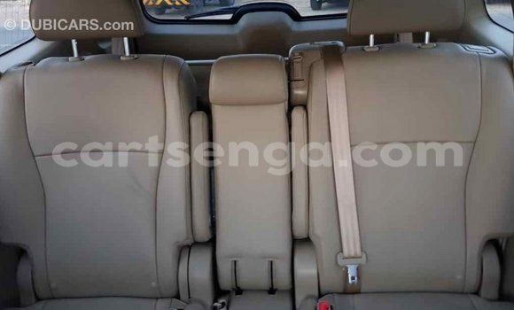 Buy Import Toyota Highlander Green Car in Import - Dubai in Hhohho Buy Import Toyota Highlander Green Car in Import - Dubai in Hhohho