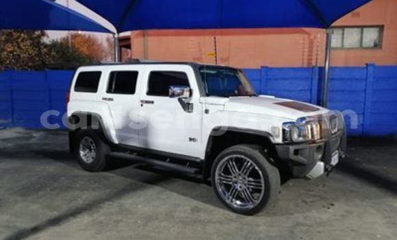 Buy Used Hummer H3 White Car in Ezulwini in Hhohho