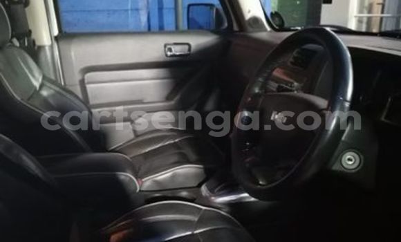 Buy Used Hummer H3 White Car in Ezulwini in Hhohho Buy Used Hummer H3 White Car in Ezulwini in Hhohho