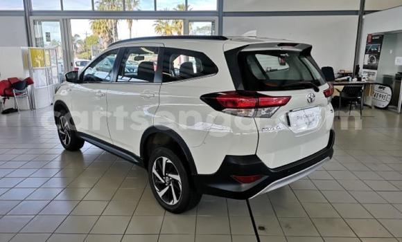 Acheter Occasion Voiture Toyota Rush Blanc à Import - Dubai, Hhohho Acheter Occasion Voiture Toyota Rush Blanc à Import - Dubai, Hhohho