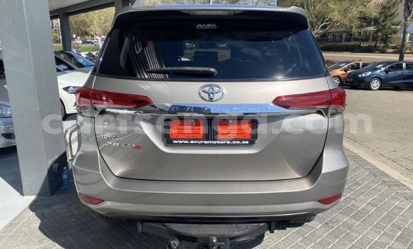 Buy Used Toyota Fortuner Silver Car in Manzini in Manzini Buy Used Toyota Fortuner Silver Car in Manzini in Manzini
