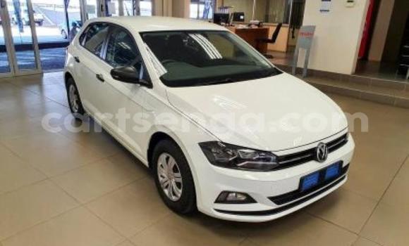Buy Used Volkswagen Polo White Car in Import - Dubai in Hhohho Buy Used Volkswagen Polo White Car in Import - Dubai in Hhohho