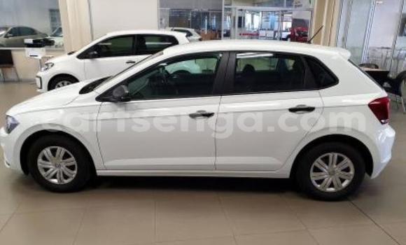 Buy Used Volkswagen Polo White Car in Import - Dubai in Hhohho Buy Used Volkswagen Polo White Car in Import - Dubai in Hhohho