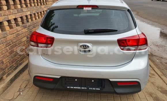Nunua Ilio tumika Kia Rio Silver Gari ndani ya Mbabane nchini Manzini Nunua Ilio tumika Kia Rio Silver Gari ndani ya Mbabane nchini Manzini