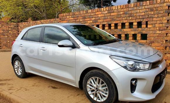 Nunua Ilio tumika Kia Rio Silver Gari ndani ya Mbabane nchini Manzini Nunua Ilio tumika Kia Rio Silver Gari ndani ya Mbabane nchini Manzini