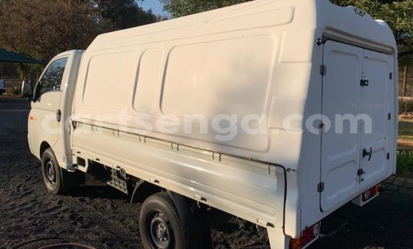 Nunua Ilio tumika Hyundai Chorus White Lori ndani ya Big Bend nchini Lubombo Nunua Ilio tumika Hyundai Chorus White Lori ndani ya Big Bend nchini Lubombo